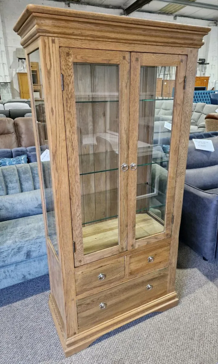 SALE Heavy Oak Cabinet (Was €425) - Image 1