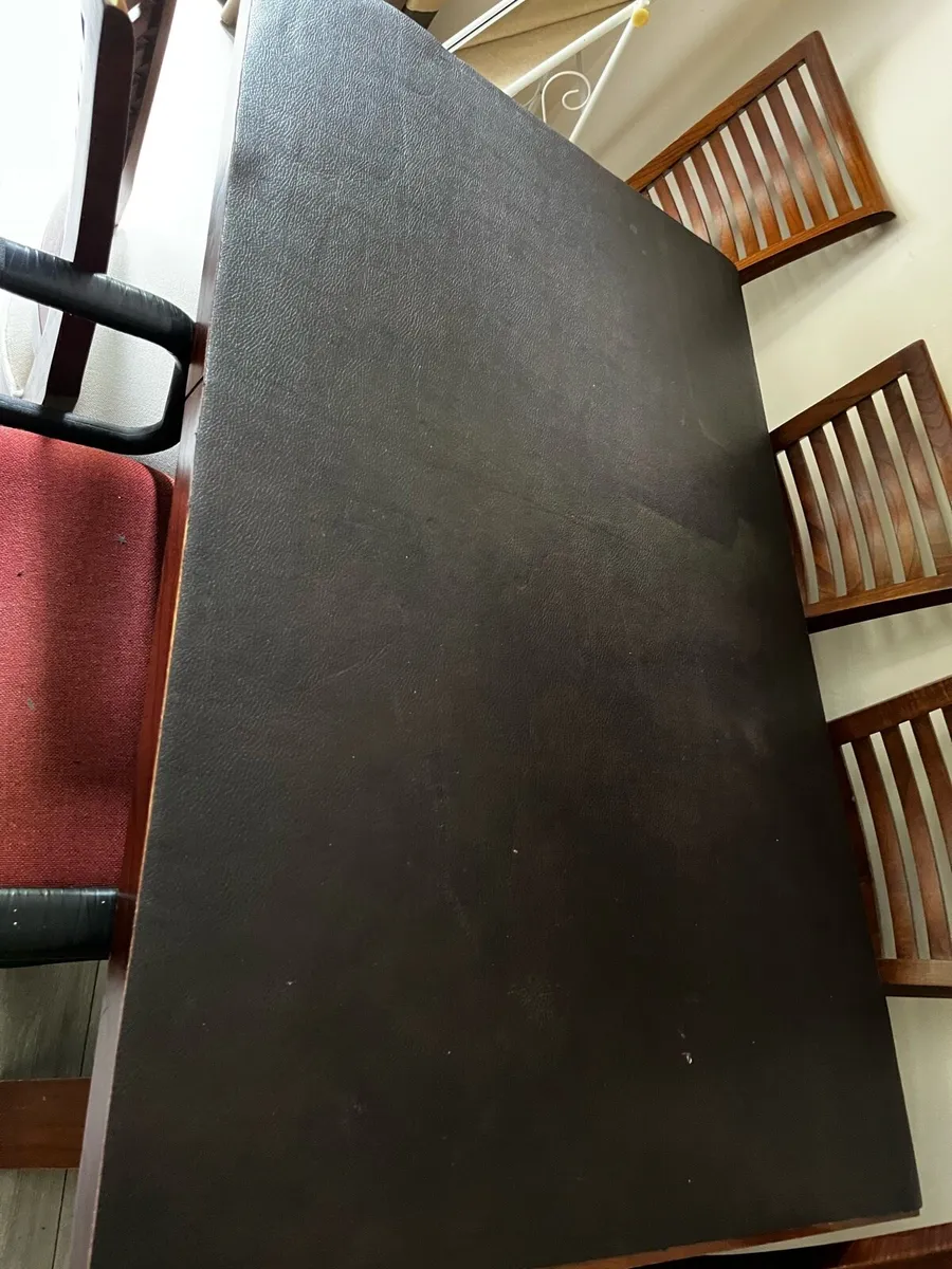 Dining room table & 6 chairs - Image 3