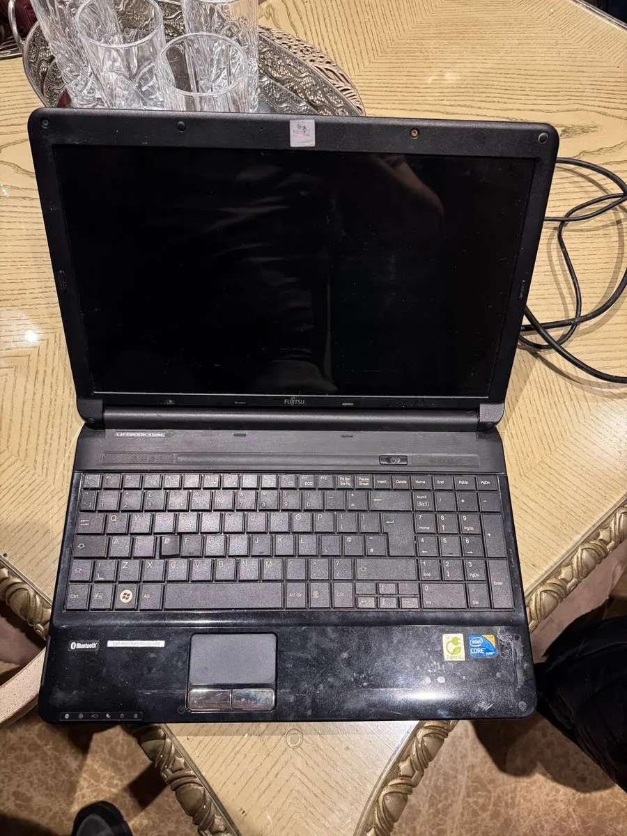Laptop - Image 2