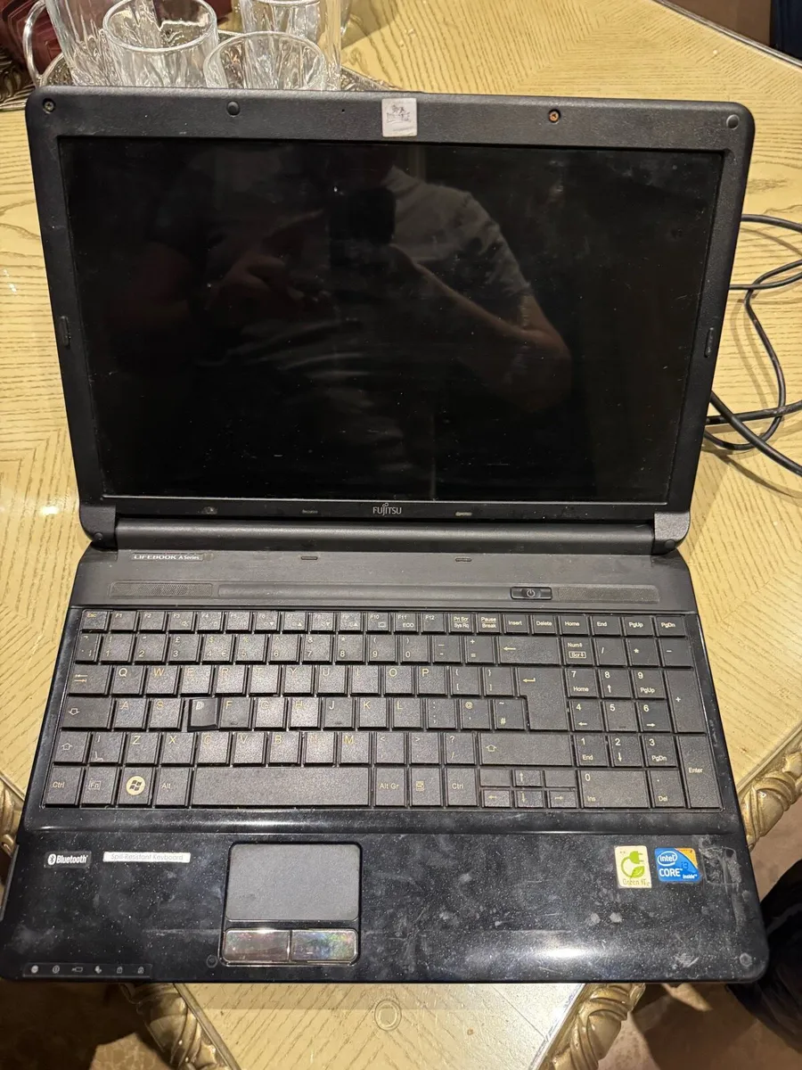 Laptop - Image 3