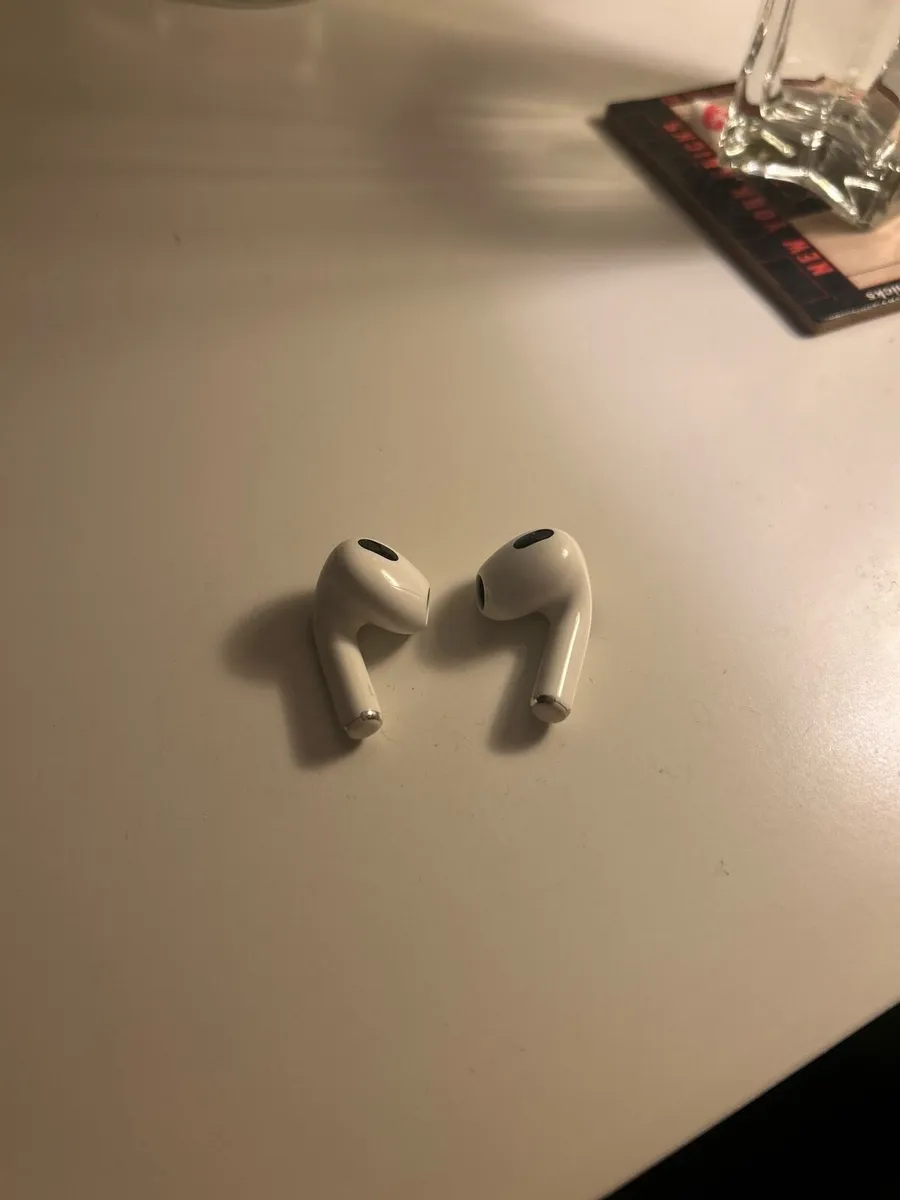 Apple AirPods 3rd Generation (earbuds only) - Image 4