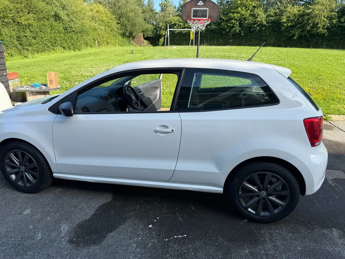 VW POLO 1.2 low mileage - Image 4