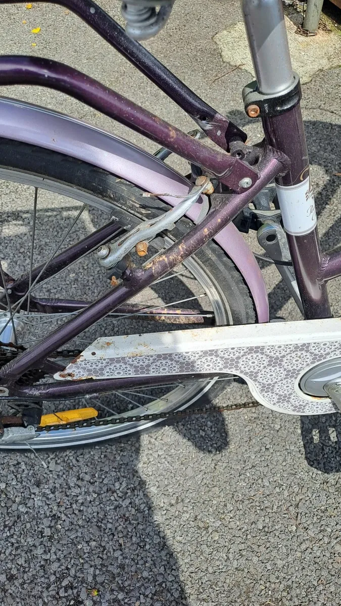Ladies bicycle - Image 3