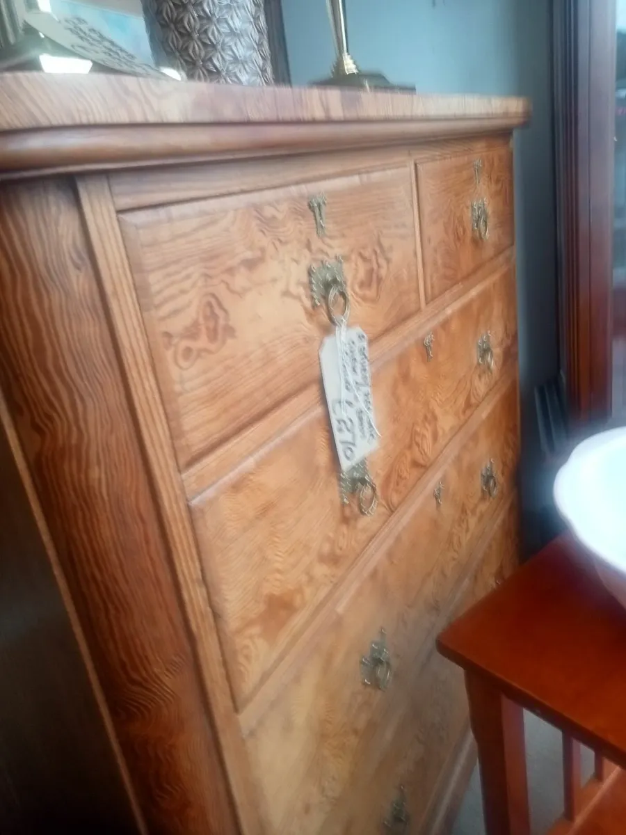 LOADS MORE ANTIQUES AND COLLECTABLES - Image 1
