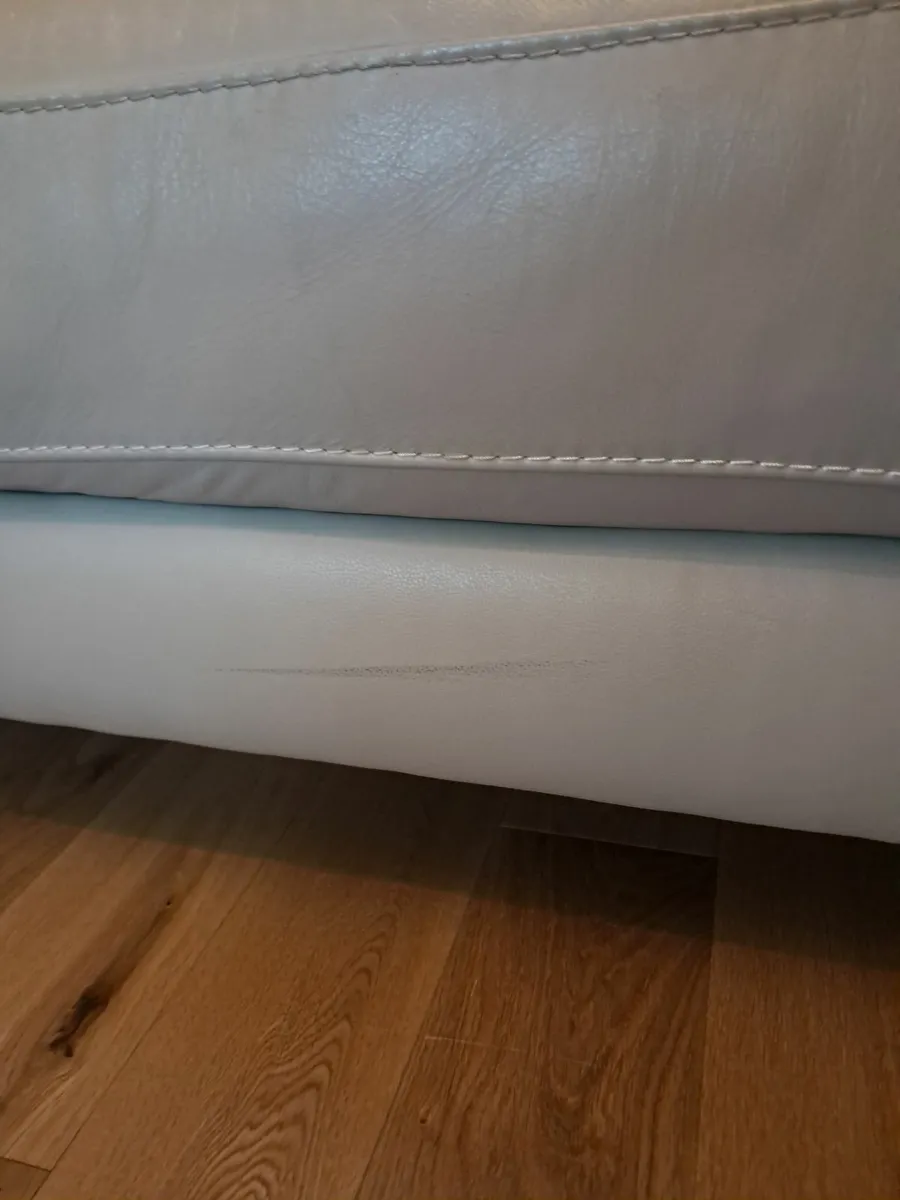 Leather sofa snd chair - Image 3