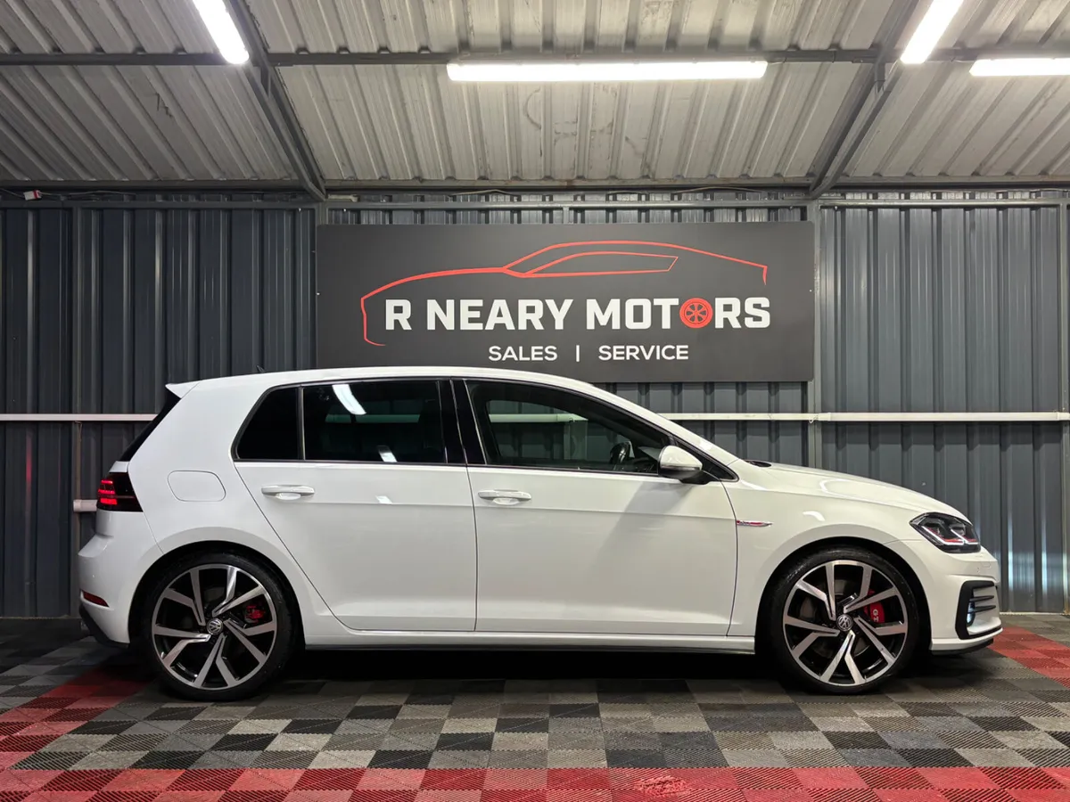 2019 Volkswagen Golf 2.0 TSI 245HP GTI DSG - Image 4