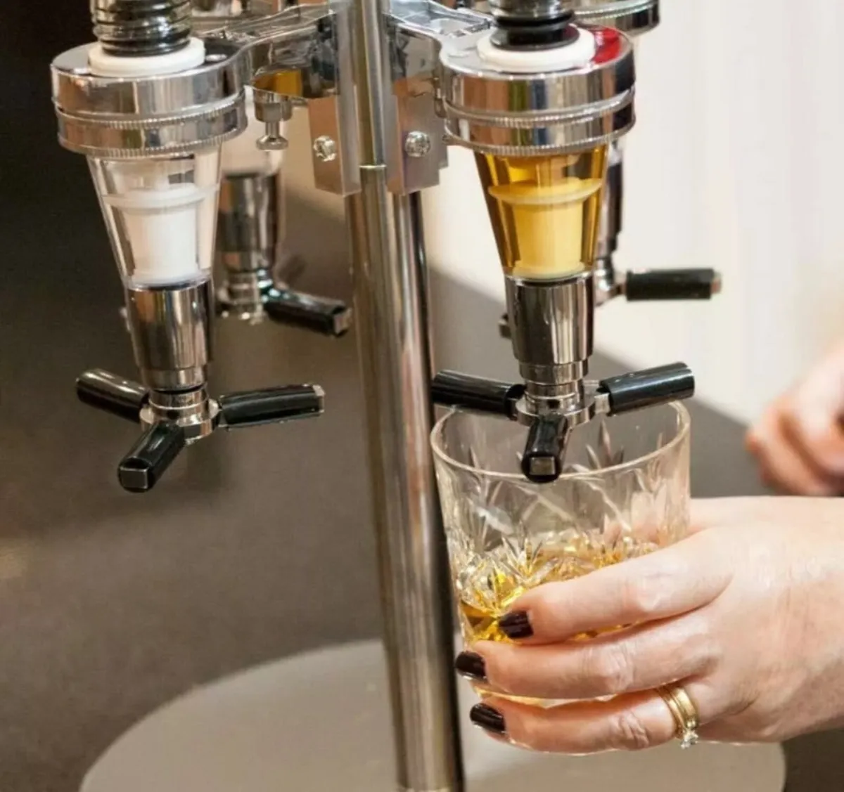 4 Bottle Rotary Home Bar Drinks Optic Dispenser - Image 3