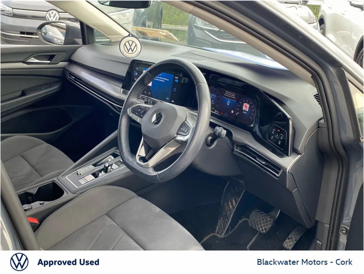 Volkswagen Golf 1.5 150BHP STYLE - Image 4