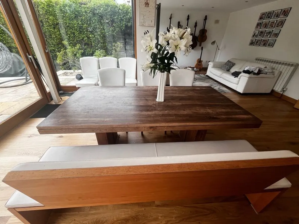 Dining Room table - solid walnut; white leatherette bench; 6 white leather chairs with walnut legs - Image 4