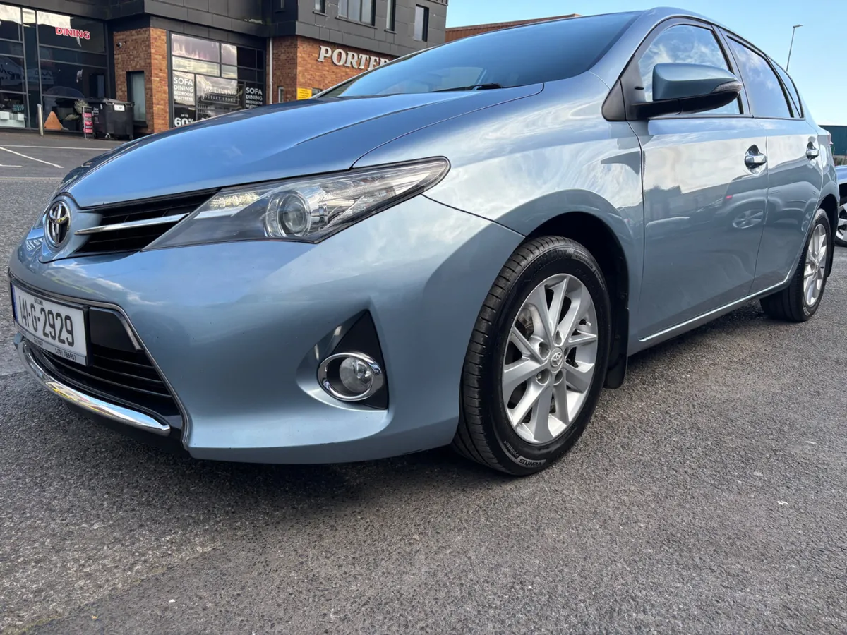 2014 Toyota Auris 1.4 D4-D Aura Diesel - Image 2