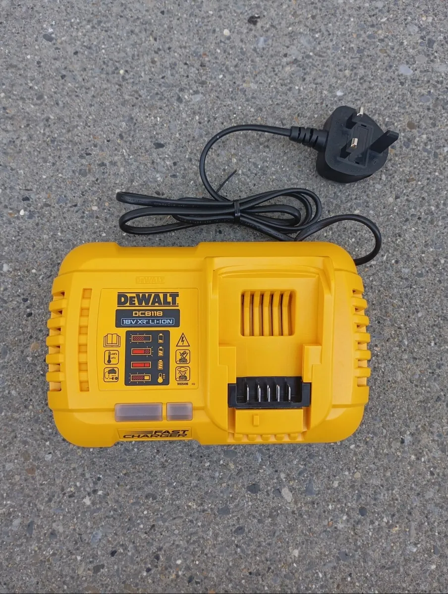 DeWalt dcf887 Set(New) - Image 2