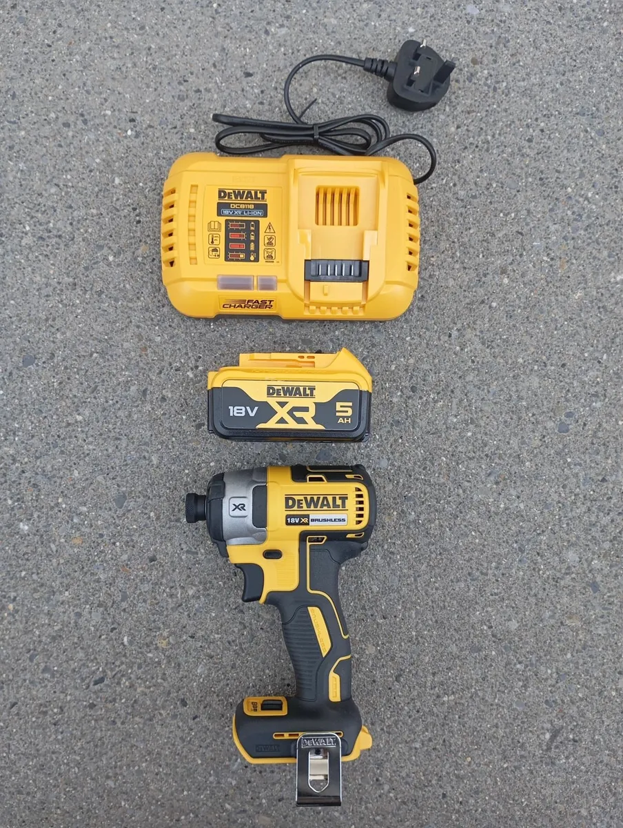 DeWalt dcf887 Set(New) - Image 1