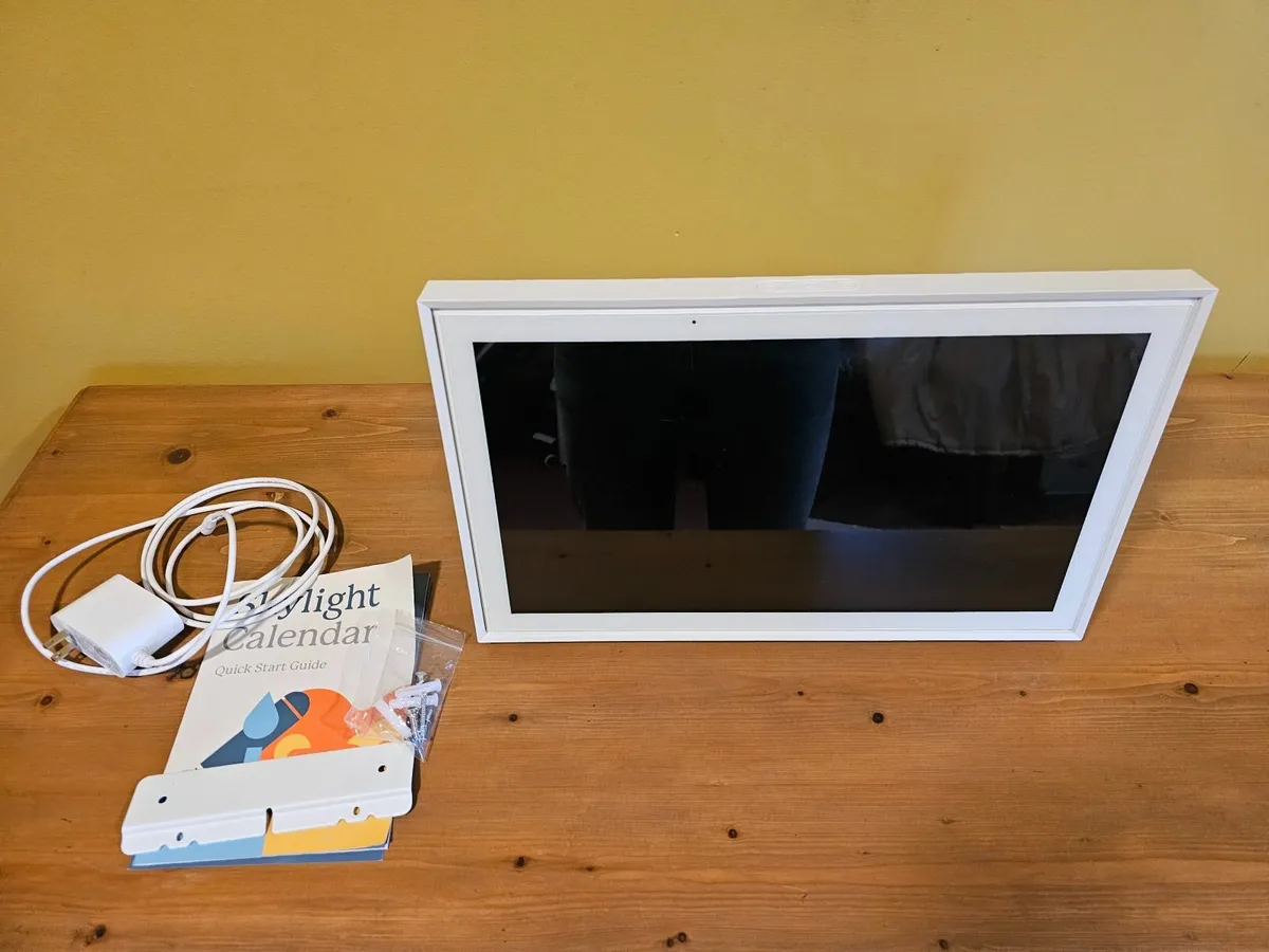 The Skylight Calendar 15" - Image 1