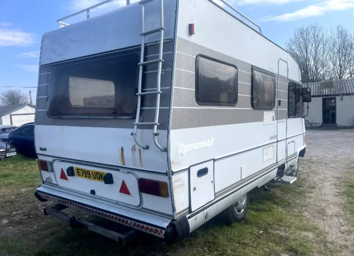 Motorhome - Image 4