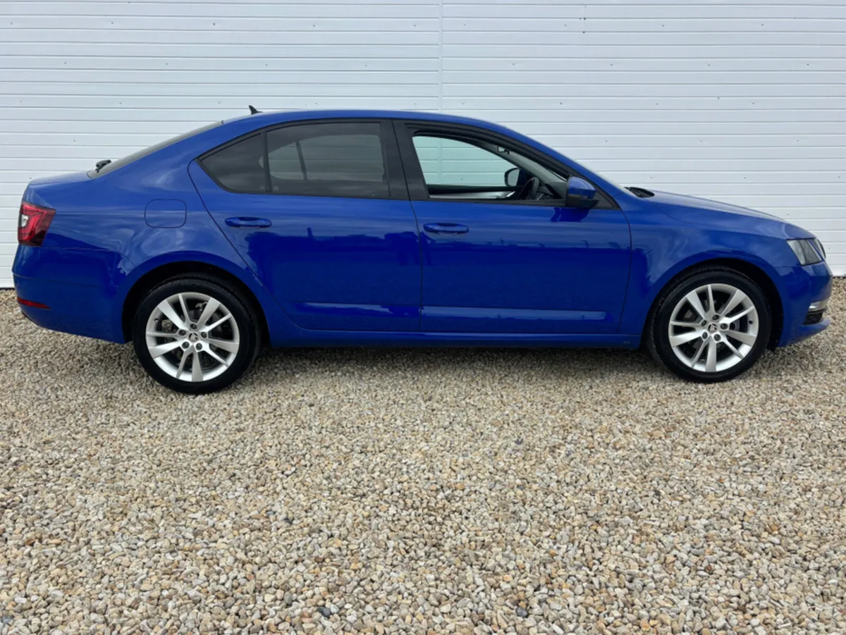 Skoda Octavia AMBITION 1.6 TDI 115HP 4DR - Image 2