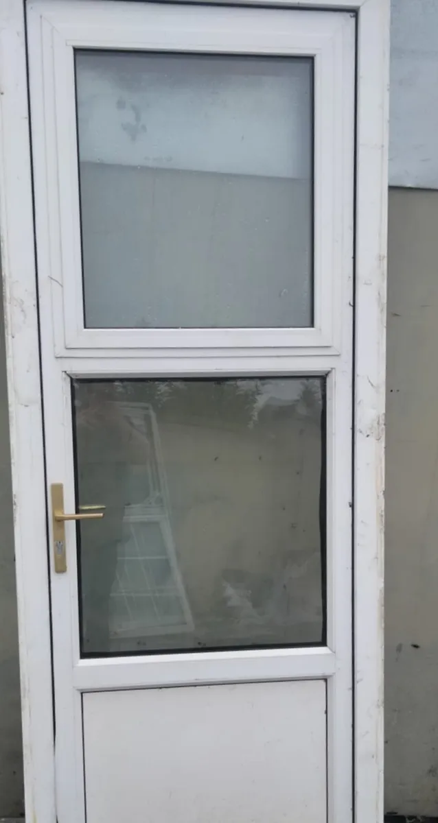 TOP QUALITY SINGLE DOOR WITH GLASS AND OPENING WIN - Image 1