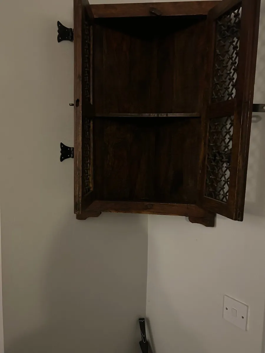 Cabinet - Image 2