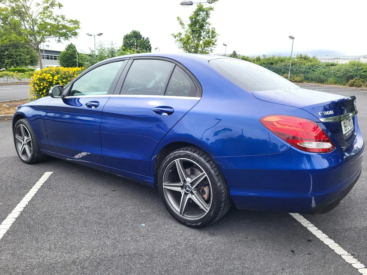 2015 MERCEDES BENZ C300 HYBRID + AMG ALLOYS - Image 4