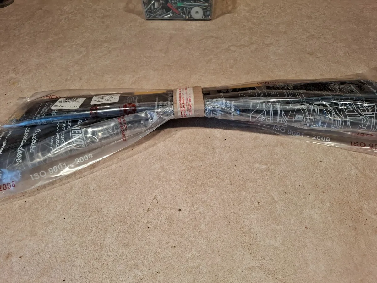 CRV 2001- 2006 Wind Deflectors 4 x Windows - NEW - Image 2