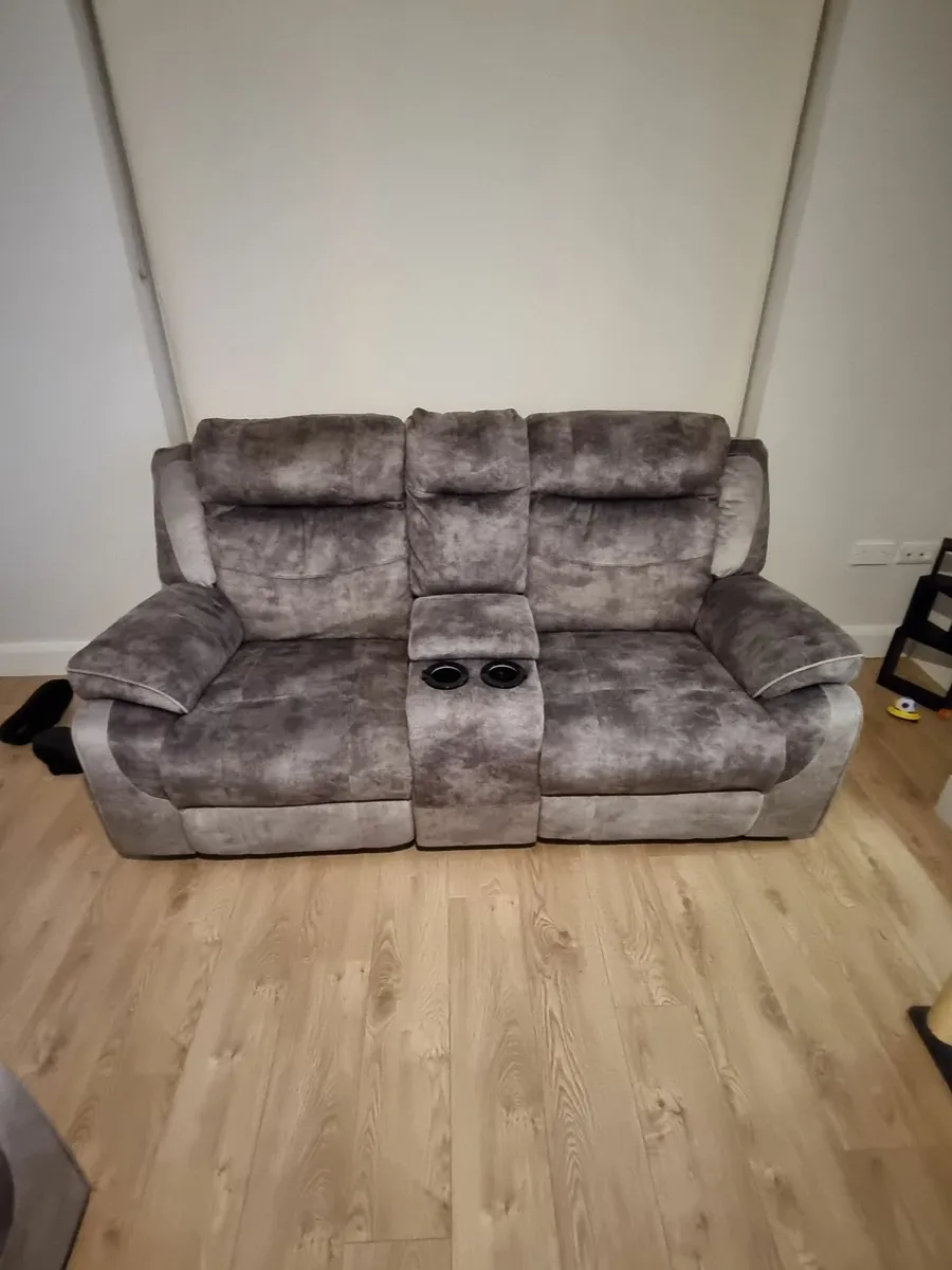 Couch - Image 2