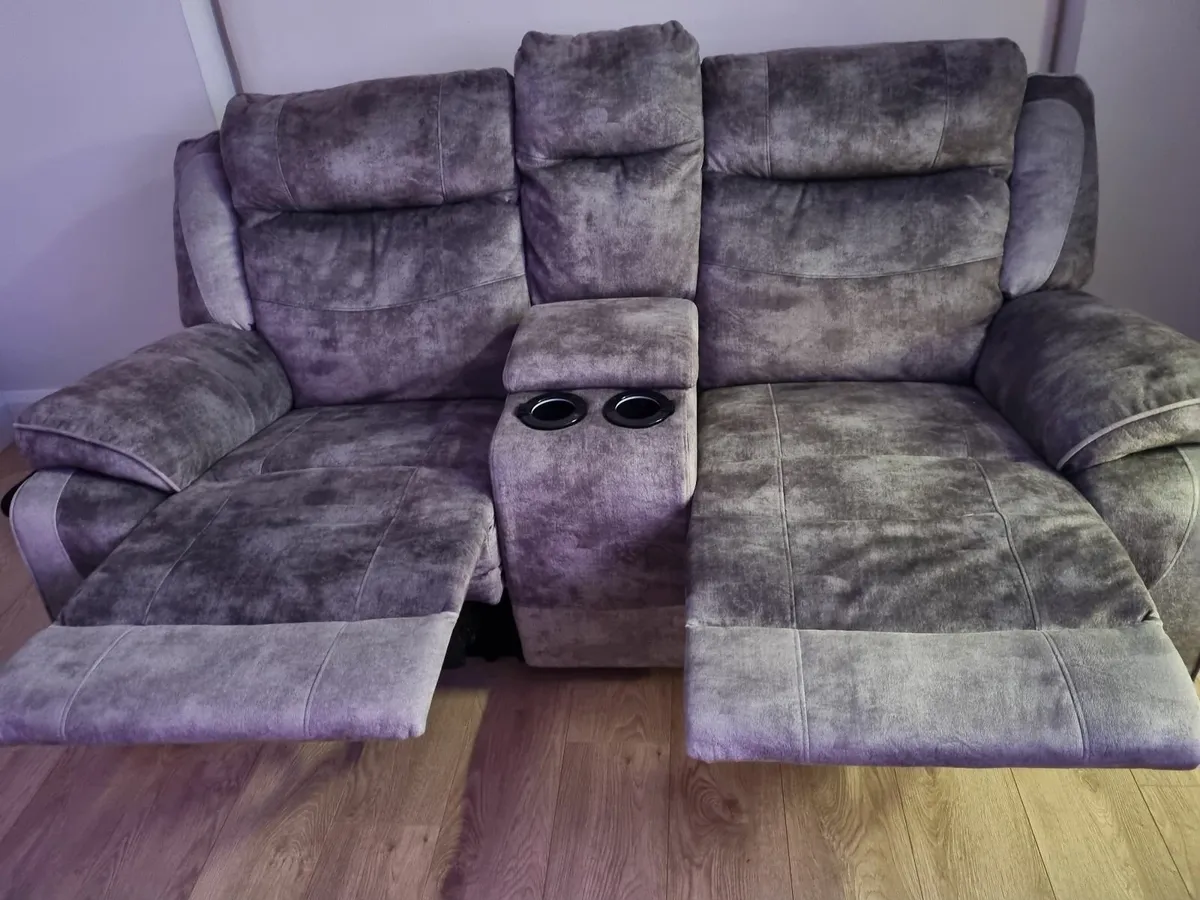 Couch - Image 4