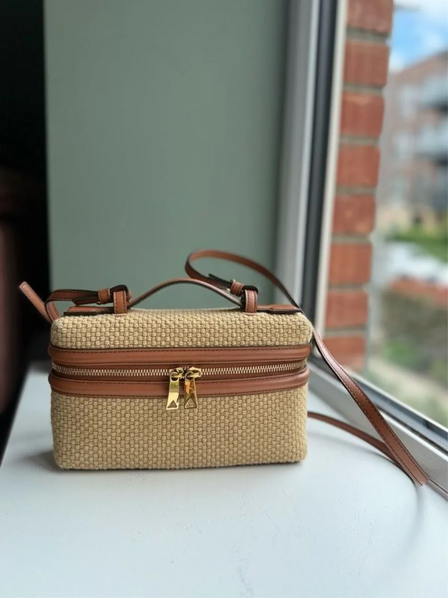 Bottega Veneta Bang Bang vanity case, jute and leather - Image 1