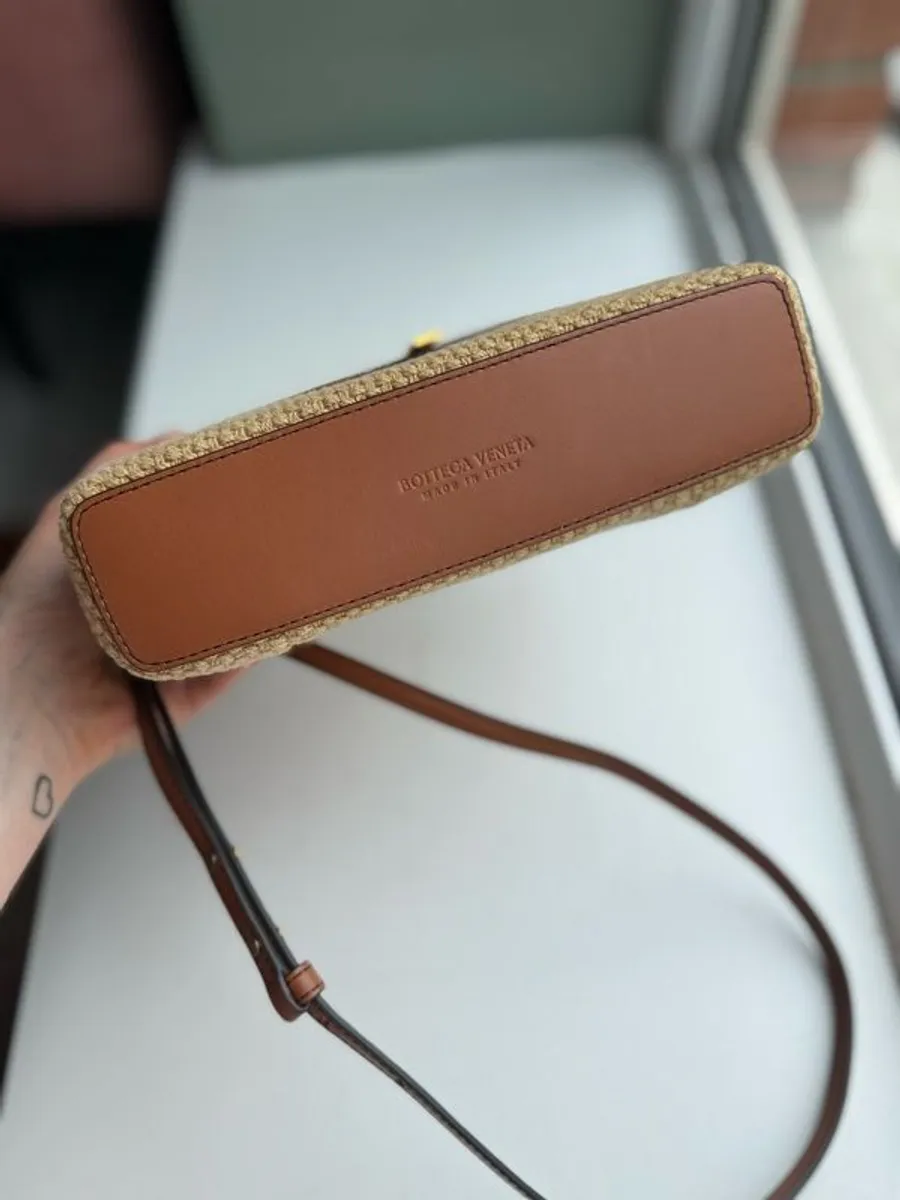 Bottega Veneta Bang Bang vanity case, jute and leather - Image 4