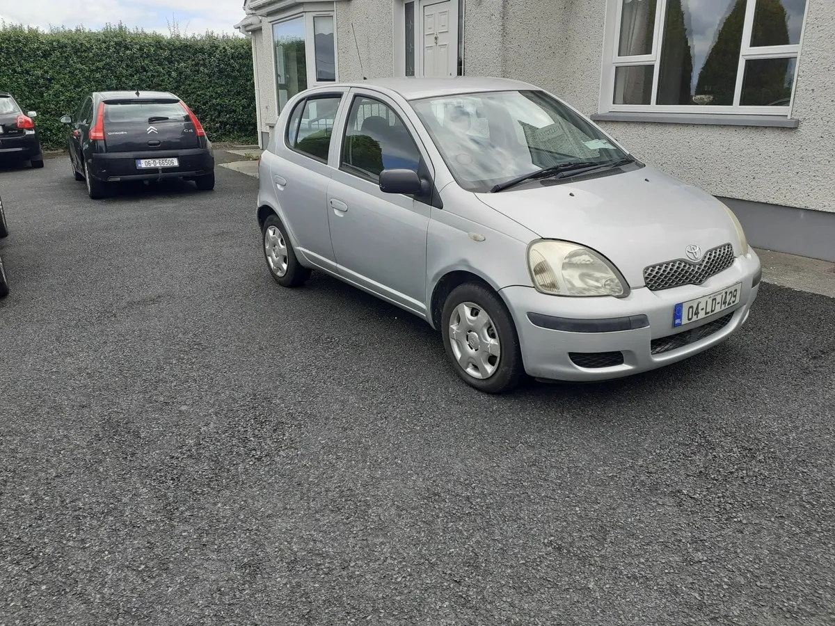 Toyota Yaris 2004 - Image 1