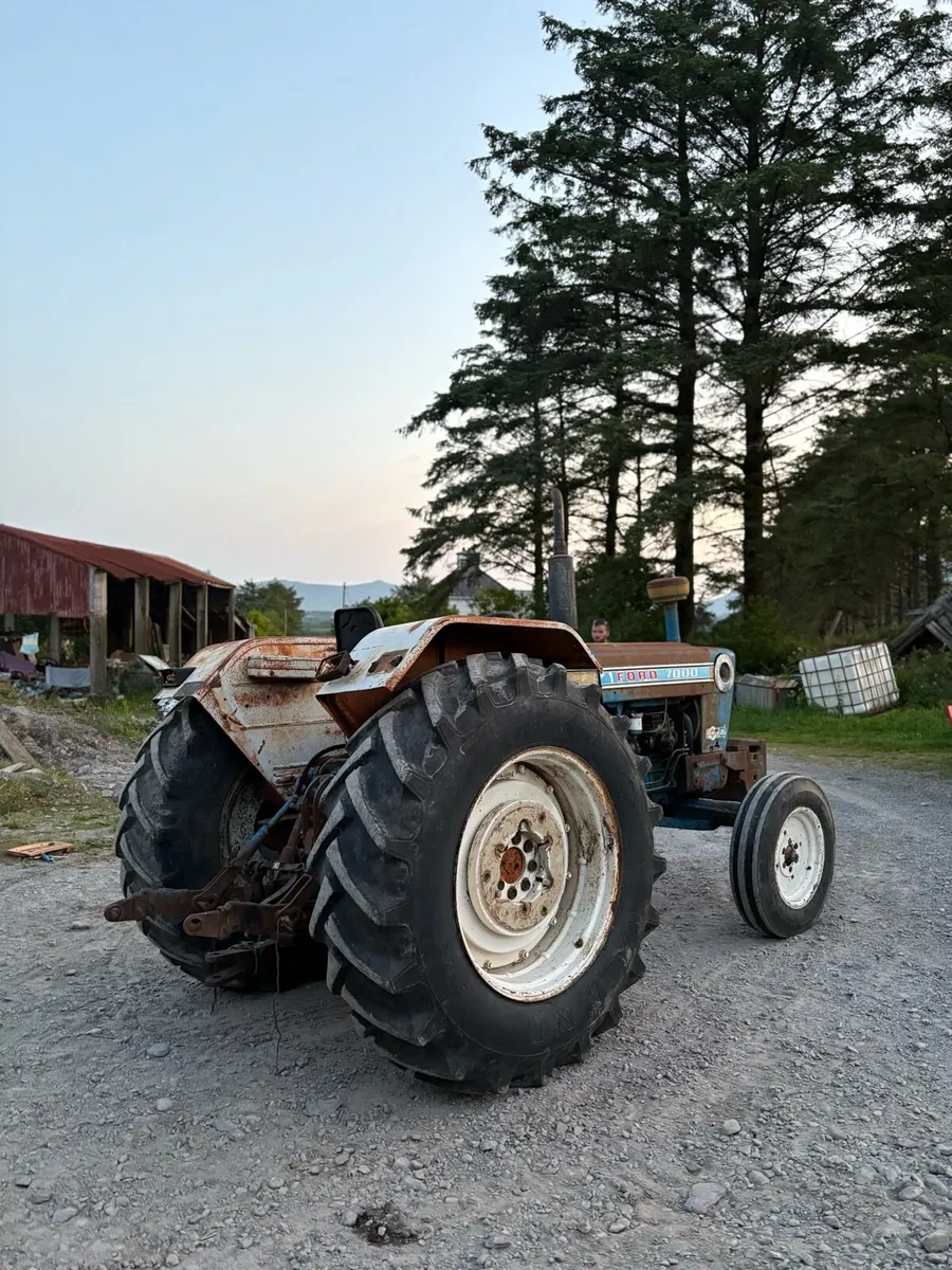 Ford 7000 dual power and two speed pto - Image 4
