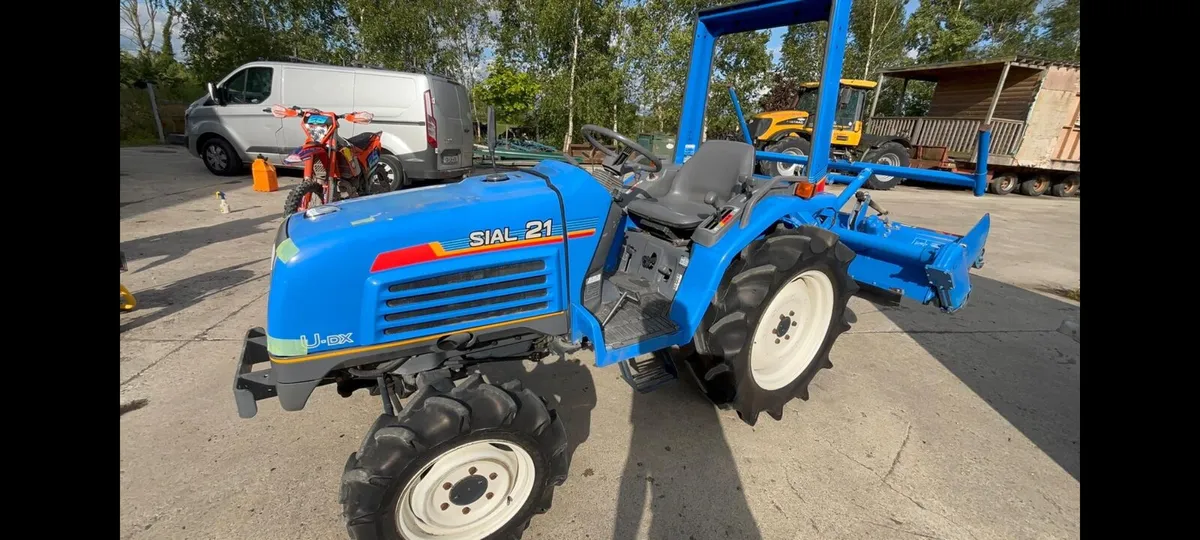 **ISEKI TF21F Compact Tractor and Rotovator** - Image 3