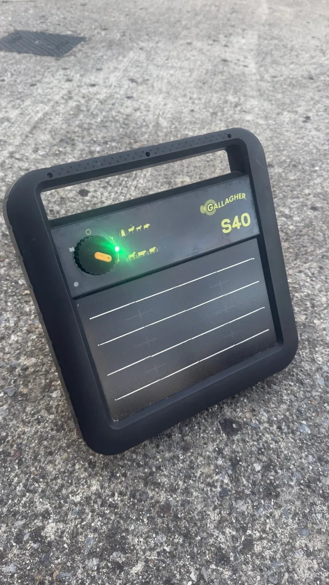 S40 portable Solar Fence energizer - Image 3