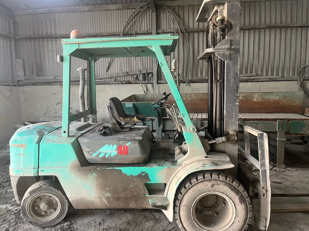 Mitsubishi fd40 forklift - Image 1