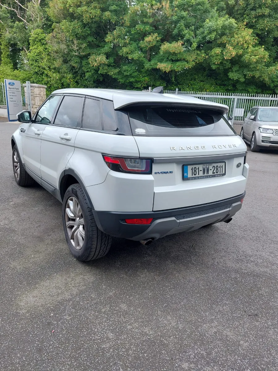 Land Rover Range Rover Evogue 2018 - Image 2