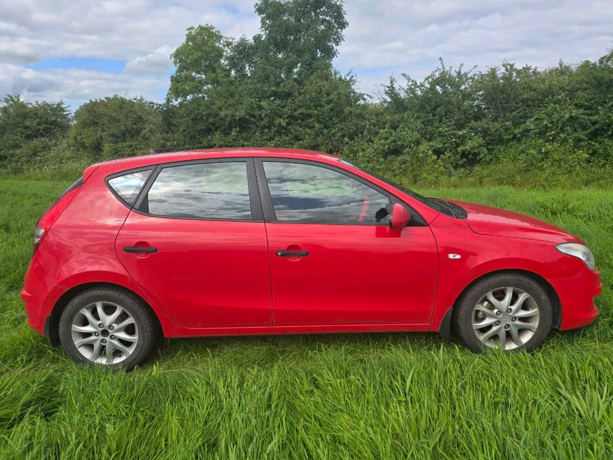 HYUNDAI I30 - Image 3