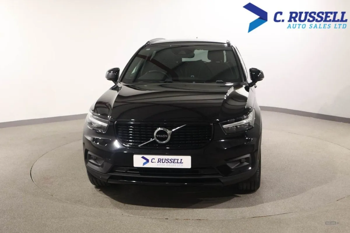 Volvo XC40 Estate - Image 2