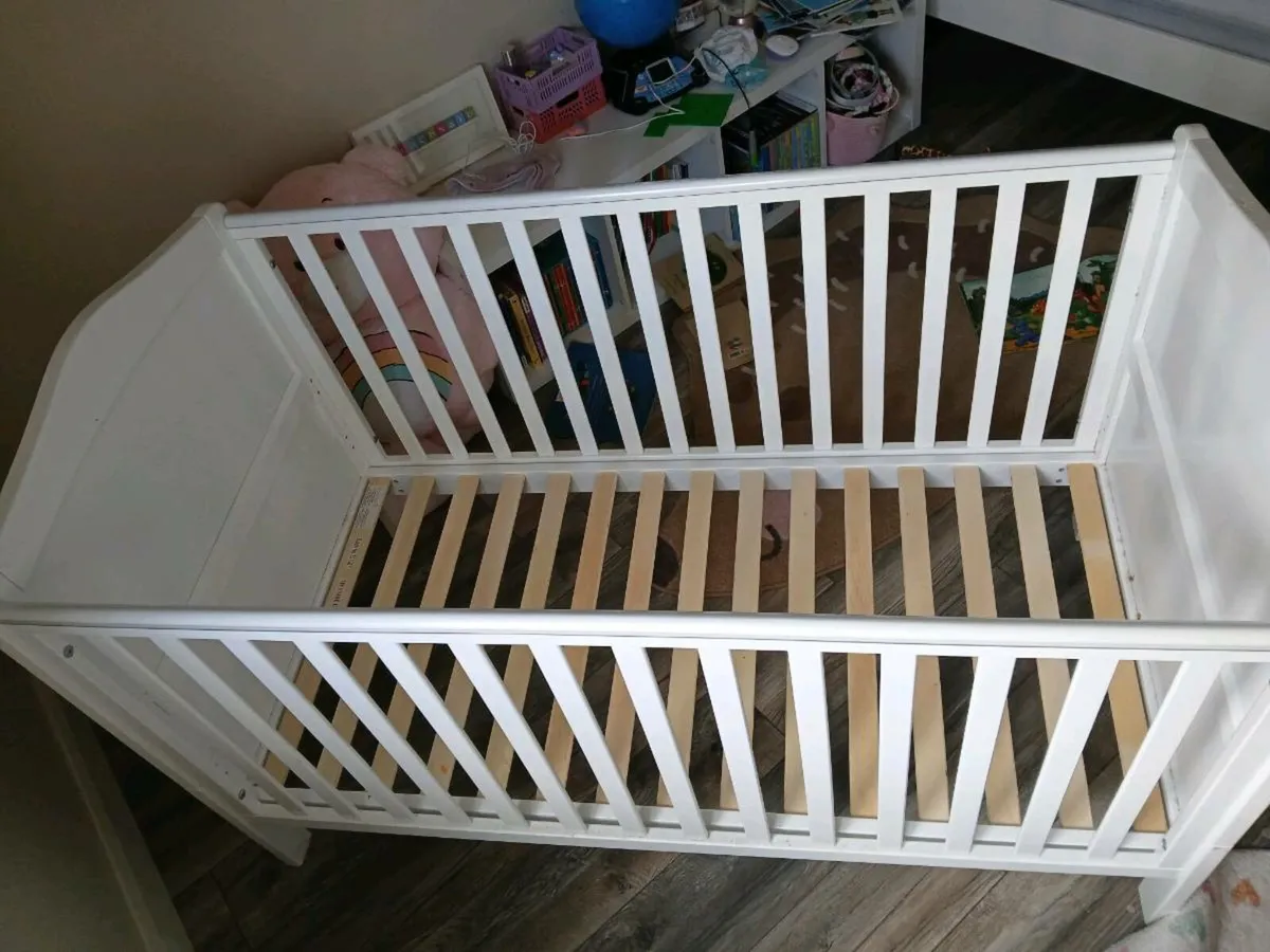Cot bed - Image 2