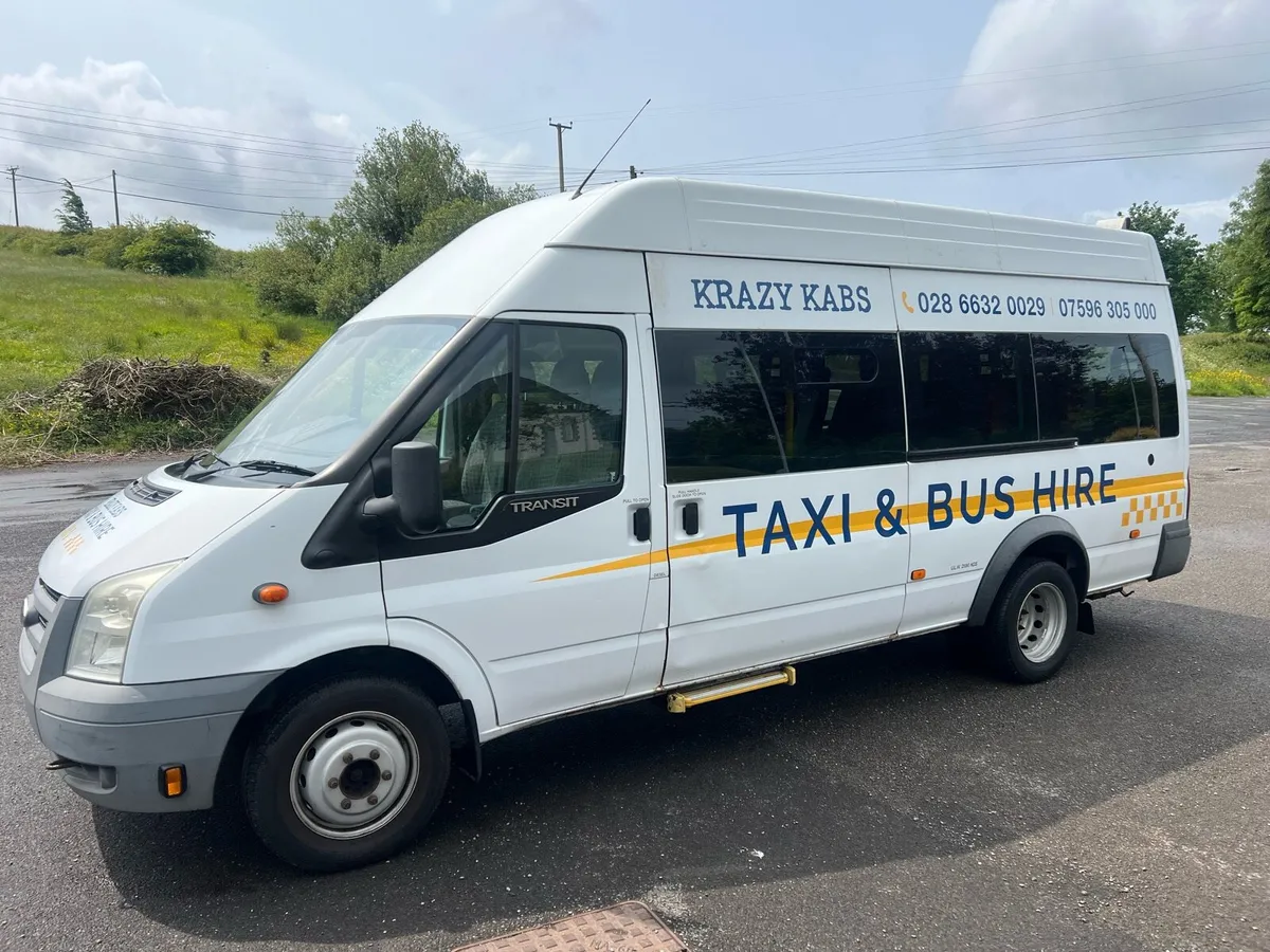 FORD TRANSIT 16 SEATER MINIBUS - Image 4