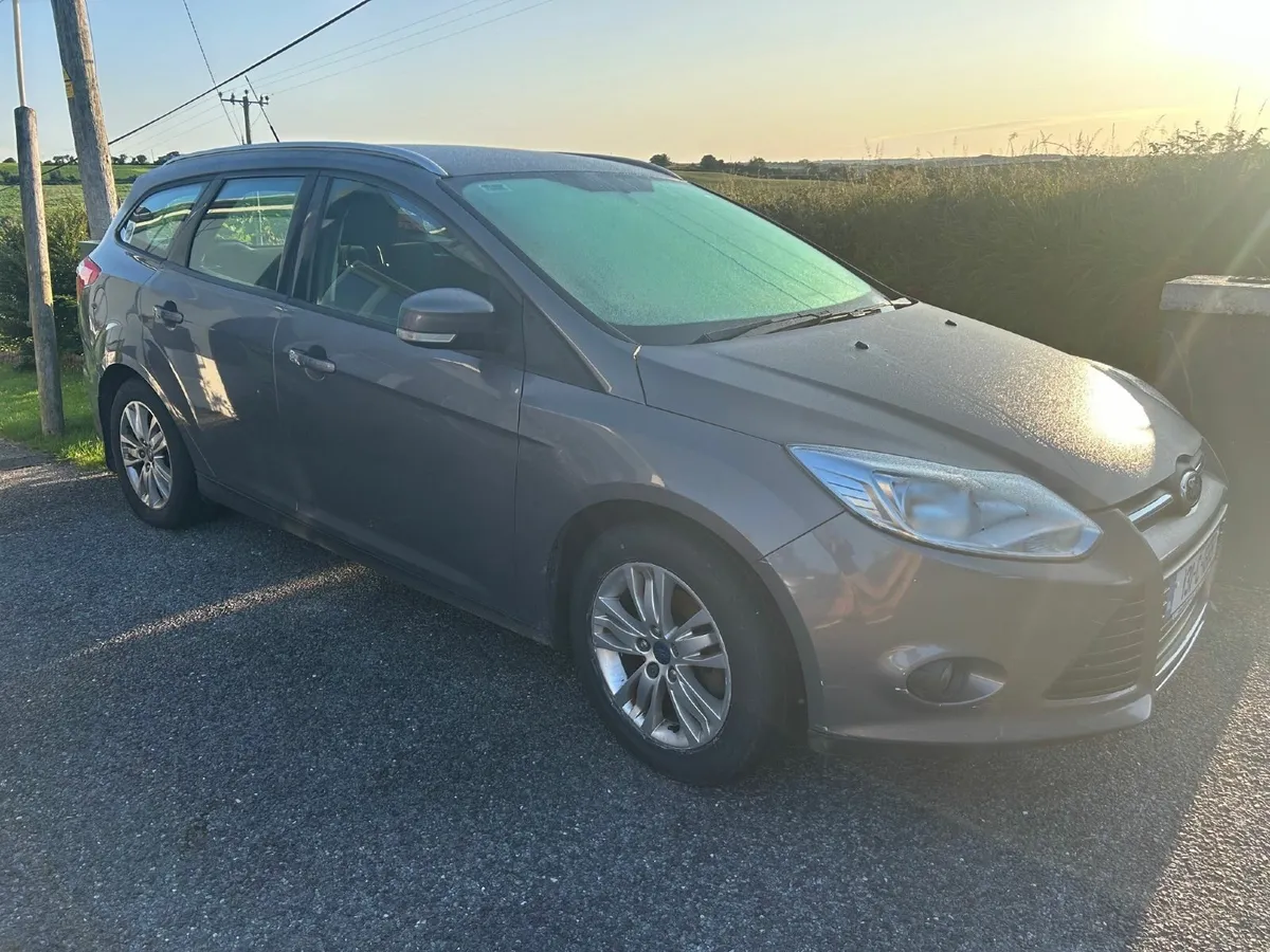 Ford Focus 2013 - Image 2