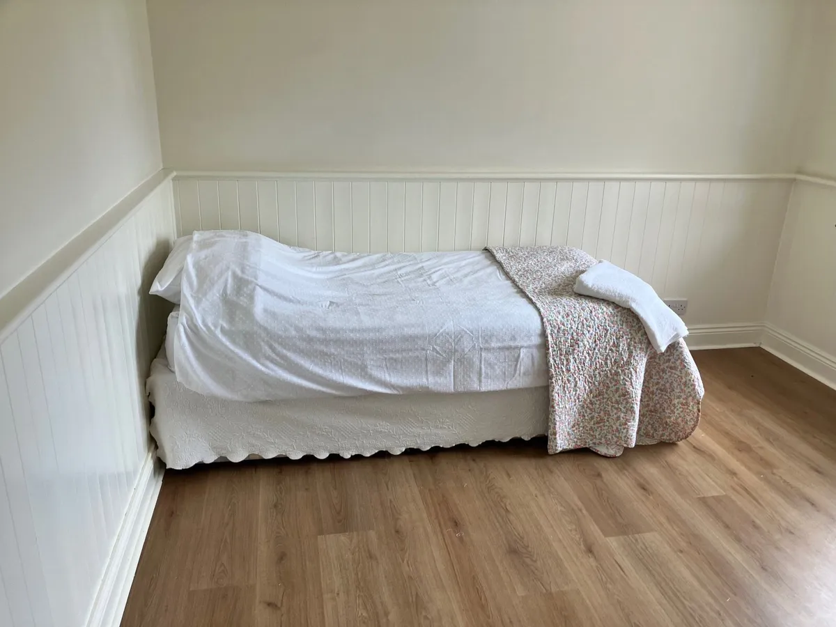Beds - Image 1