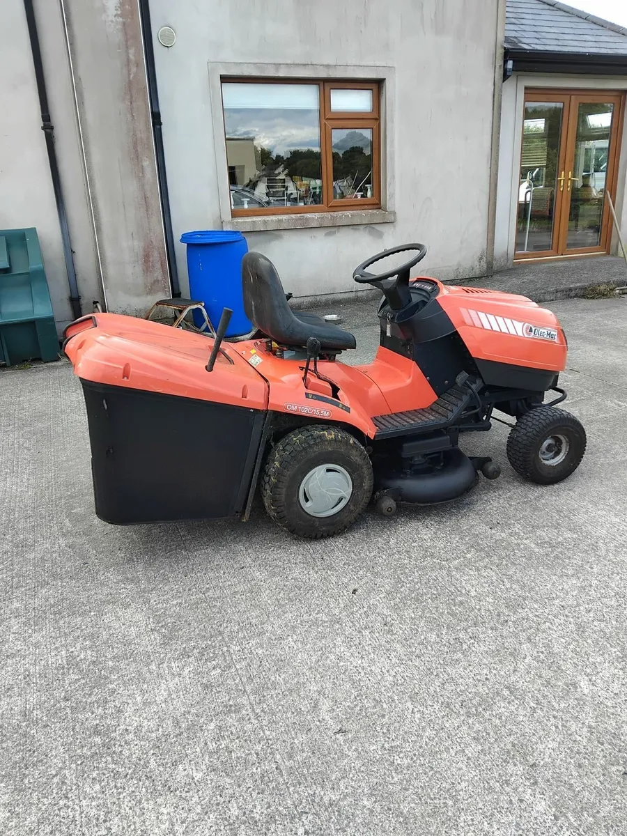 Oleo mac ride on mower 15.5hp running well - Image 2