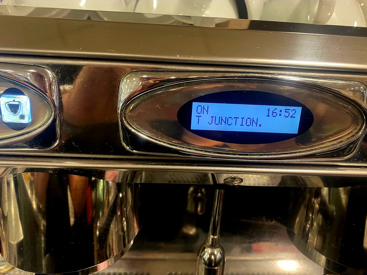 Coffe machine and grinder - Image 2