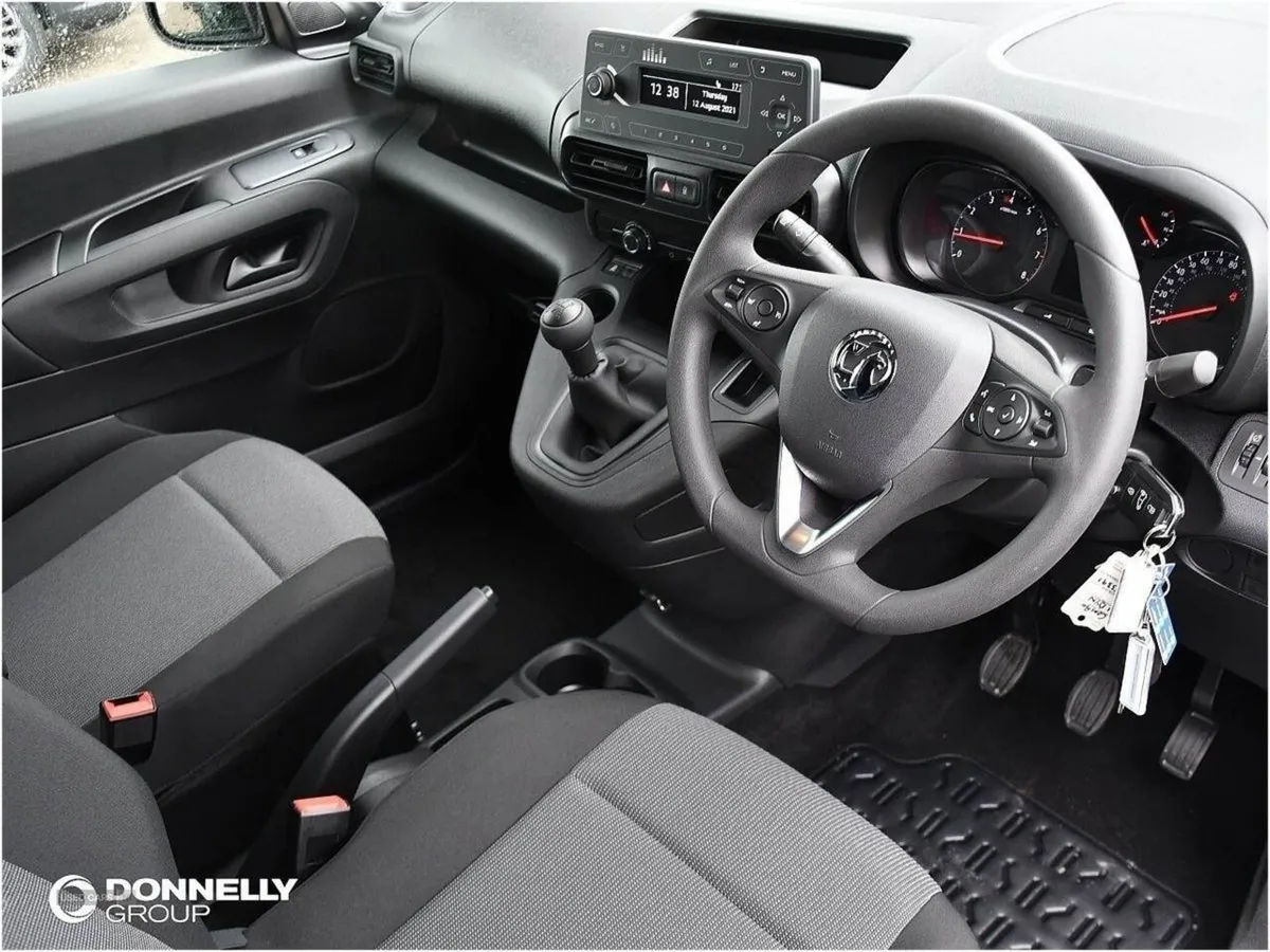 Vauxhall Combo Cargo 2300 1.5 Turbo D 100ps H1 Pr - Image 4