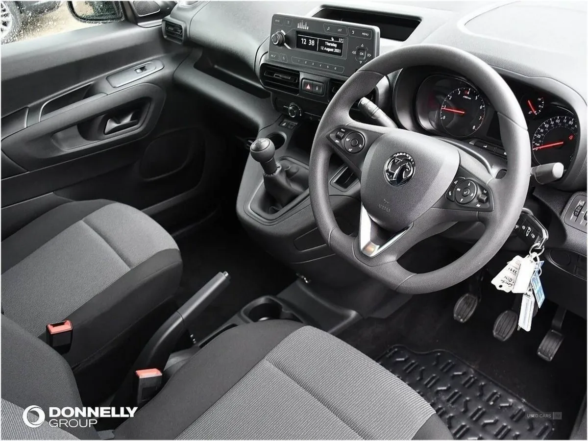 Vauxhall Combo Cargo 2300 1.5 Turbo D 100ps H1 Pr - Image 4
