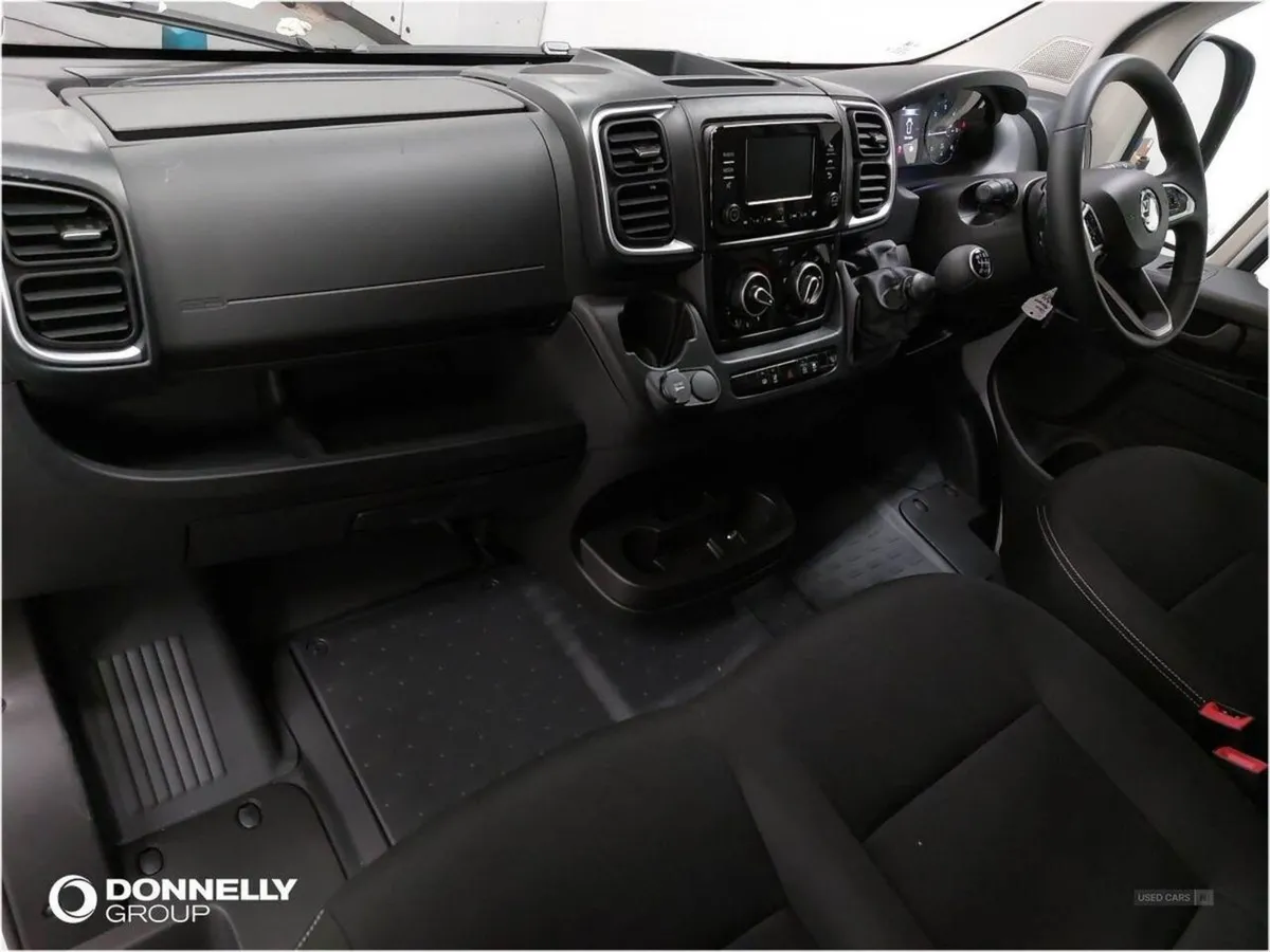 Vauxhall Movano 2.2 Turbo D 140ps H2 Van Prime - Image 4
