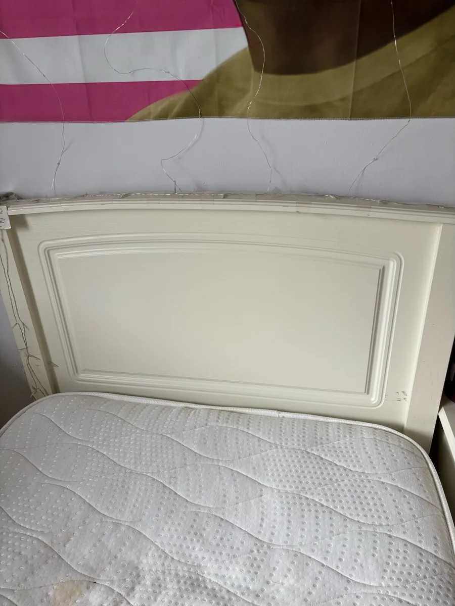 Single bed - Image 3