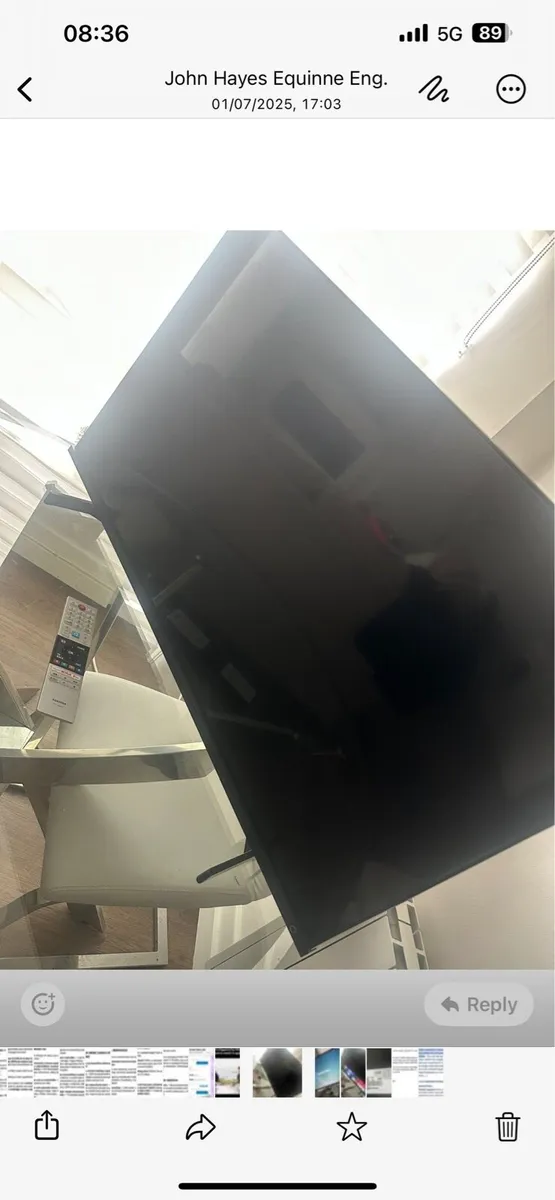 43” Toshiba smart tv - Image 4