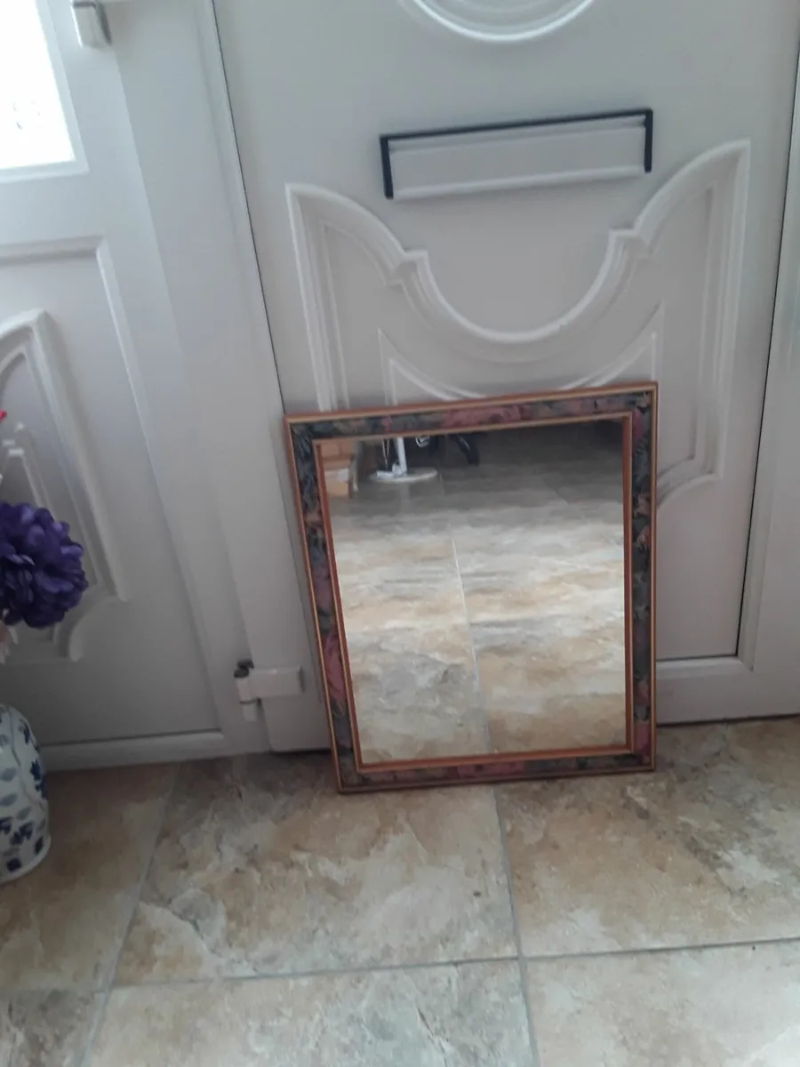 Lovely decorative mirror large suitable for a Hall - Image 2