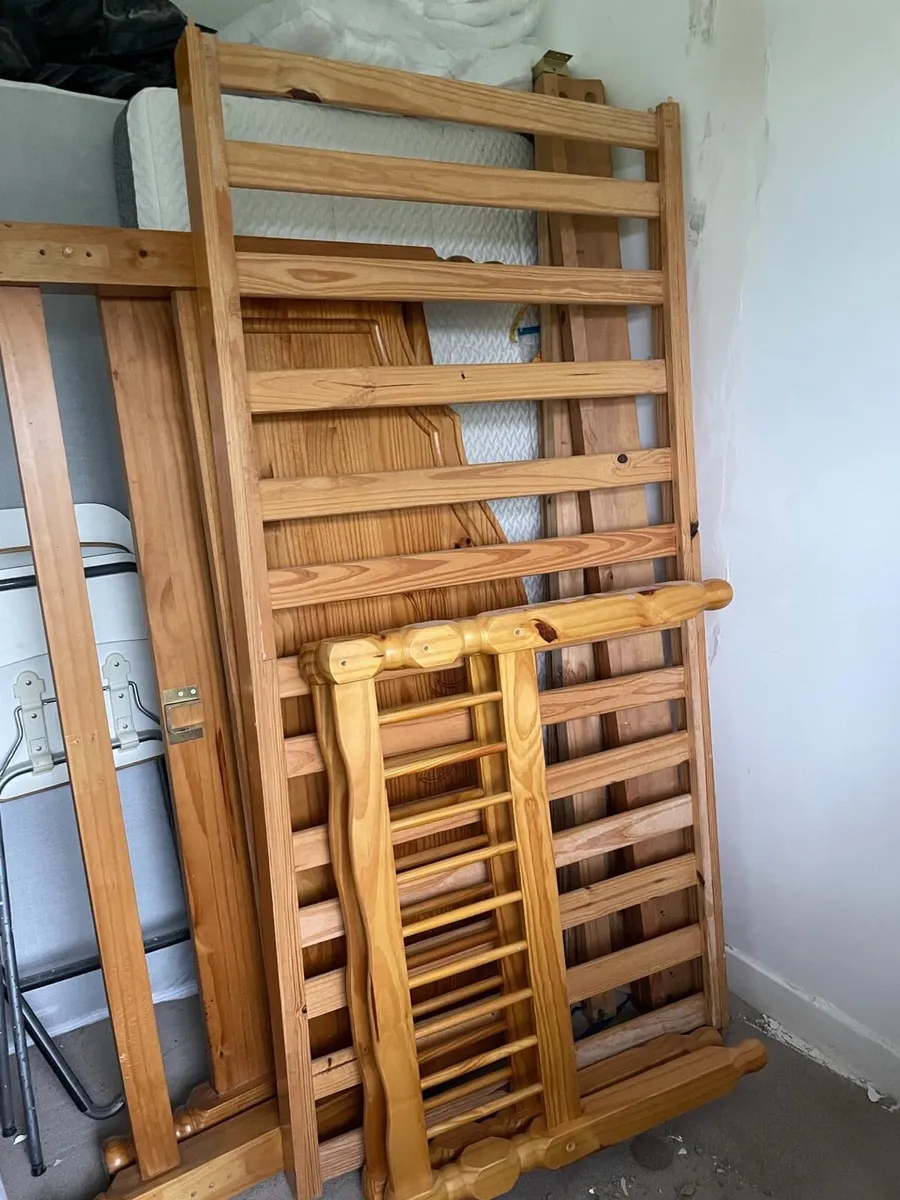 Single and double bed frame - Image 1