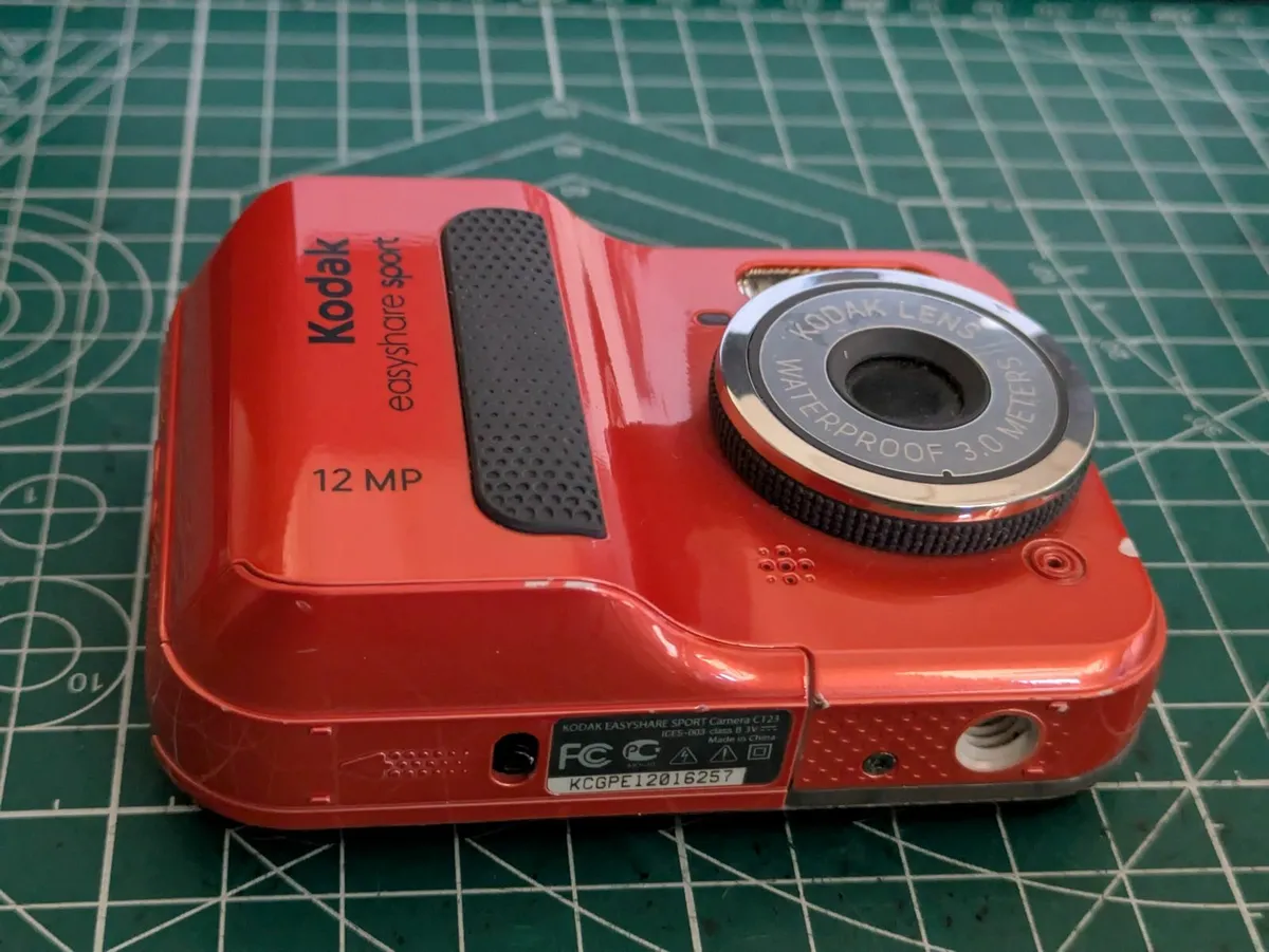 Kodak Easyshare Sport 12MP CCD🌈 camera💦 - Image 2