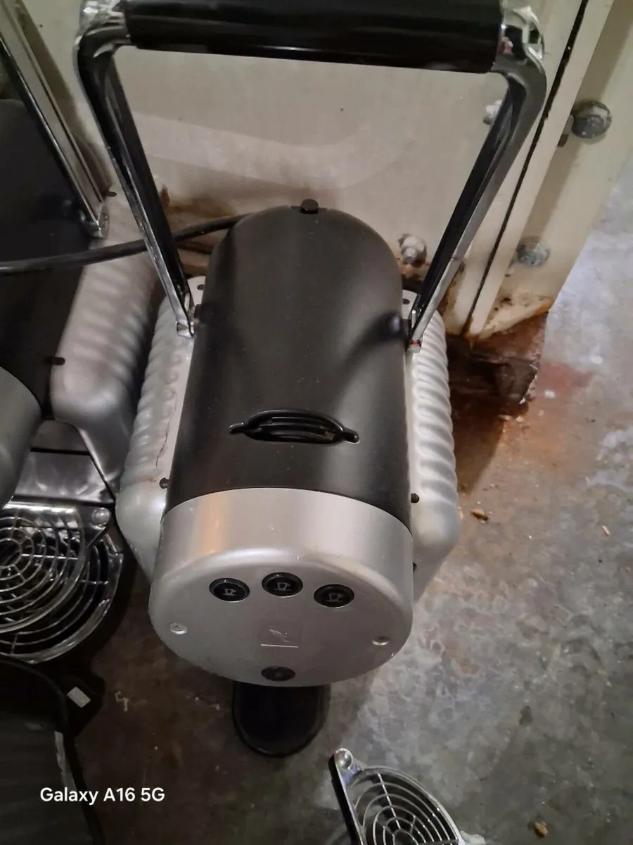 Broken coffee machines - Image 1